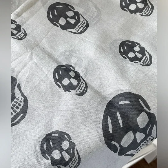 Alexander Mcqueen Skull Scarf